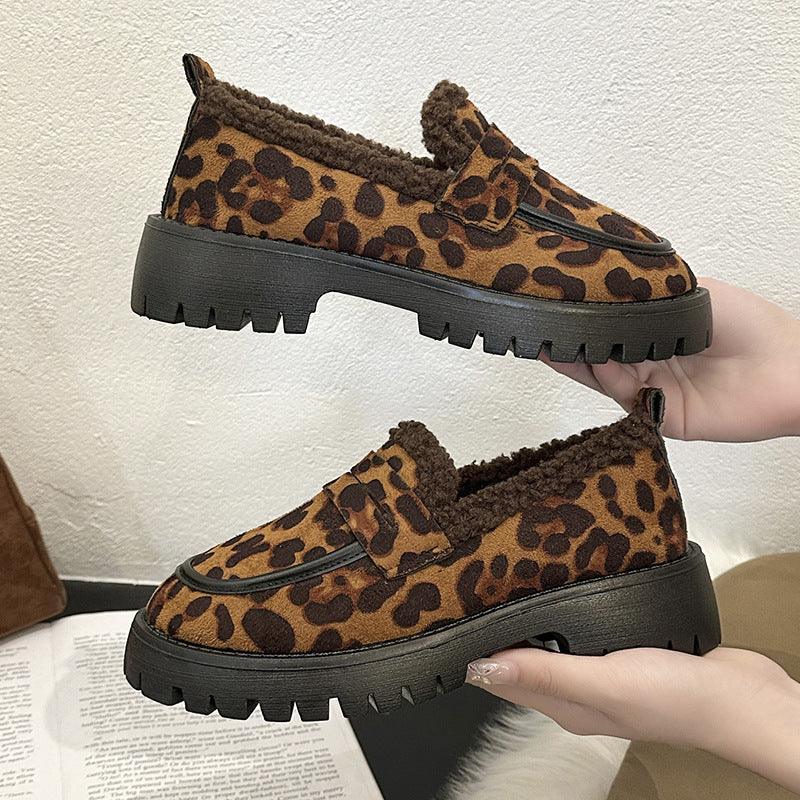 Gefütterte Loafer im Leoparden-Print Britischer Stil für Damen