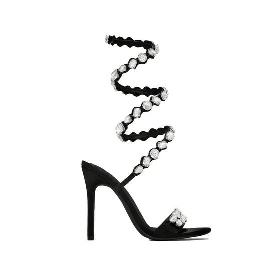 11cm Stilettoabsatz, kleiner runder Zeh, Satin-Oberfläche, Strass-High-Heel-Sandalen, Sommer-Nieten