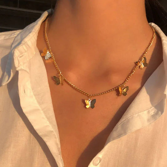 Niedliche Mode-Halskette für Damen mit goldenen Schmetterlingsanhängern