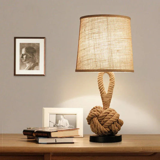 Metall- & Hanfseil-Retro-Tischschlafzimmerlampe