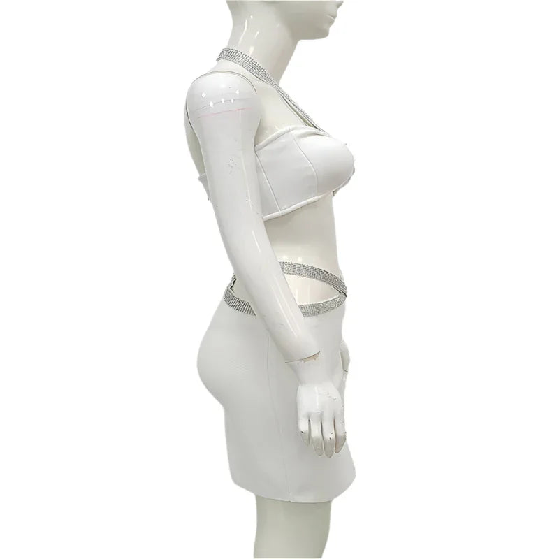 Damen-Zweiteiler aus Bandage: Figurbetontes Crop-Top und Rock