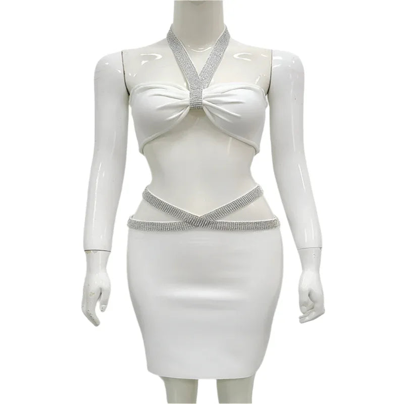 Damen-Zweiteiler aus Bandage: Figurbetontes Crop-Top und Rock